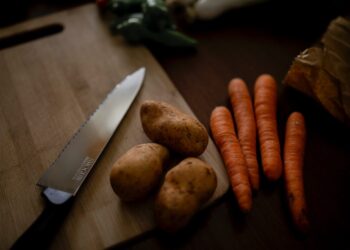 Kokios šventės be mišrainių: pigūs receptai akimirksniu dingsiantys nuo Velykų stalo