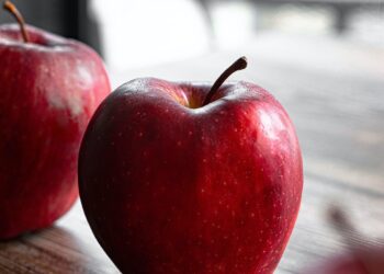 Obuolių fiesta virtuvėje: trys skanėstų idėjos, kaip pasidžiaugti obuolių derliumi šį rudenį