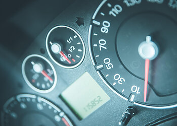 Lietuvos biudžetas kasmet nepasipildo dešimtimis milijonų už automobilių ridos klastojimą