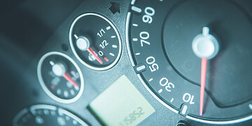 Lietuvos biudžetas kasmet nepasipildo dešimtimis milijonų už automobilių ridos klastojimą