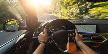 Minint saugaus eismo dieną: vairuotojus ragina atkreipti dėmesį į automobilių techninę būklę