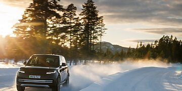 Elektrinio „Range Rover“ bandymai