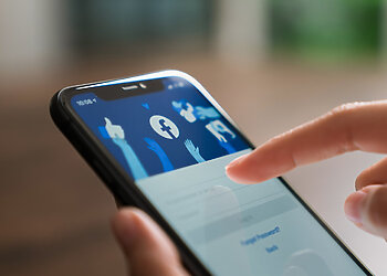 „Facebook“ naujienos: sugrąžinta naudotojų itin mėgta sena funkcija