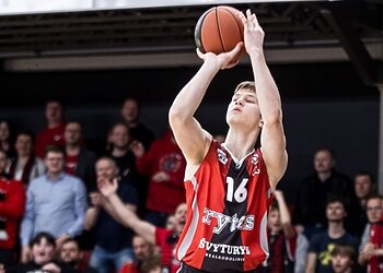 Vilniaus „Rytas“ pagerbė legendą, triumfavo ir pristatė savo debiutantą