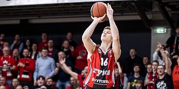 Vilniaus „Rytas“ pagerbė legendą, triumfavo ir pristatė savo debiutantą