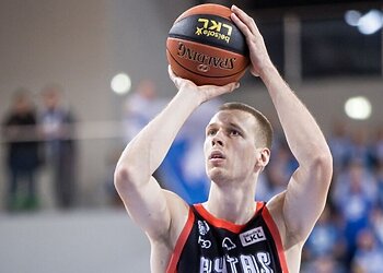 Jonaviškiai nusileido „Rytui“