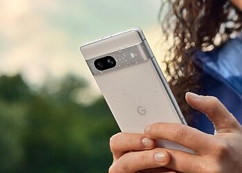 Google Pixel 8a Retail Unit Spotted Online in Blue and Green Colour Options: See Images