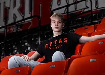 „Rytas“ pasirašė ilgalaikę sutartį su septyniolikmečiu Mantu Liutkevičiumi