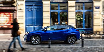 Naujasis „Lexus UX“ pasižymi didesne galia