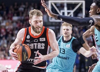 Pirmajame sostinės pusfinalio derbyje pergalę pasiekė „Wolves Twinsbet“