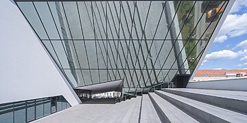 Reikšmingą įtaką norui padėti kitiems ar renkantis darbovietę daro pastato architektūra