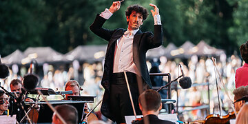 „Jaunas kaip Vilnius“ – klasikinės muzikos aidai: dirigentas R. Šumila žada neeilinį vakarą