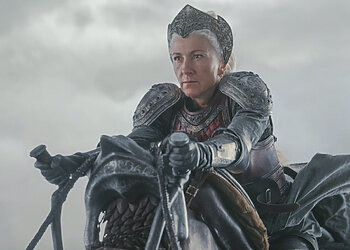 Eve Best | Drakonų namai