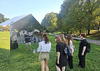 Patirti Panevėžį kviečia veidrodinės instaliacijos