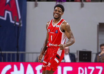 Į Mažeikių komandą sugrįžta C. Collinsas