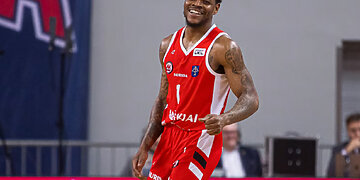 Į Mažeikių komandą sugrįžta C. Collinsas