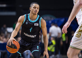 Be vyr. trenerio rungtyniavęs „Žalgiris“ gavo smūgį nuo „Wolves Twinsbet“ ekipos