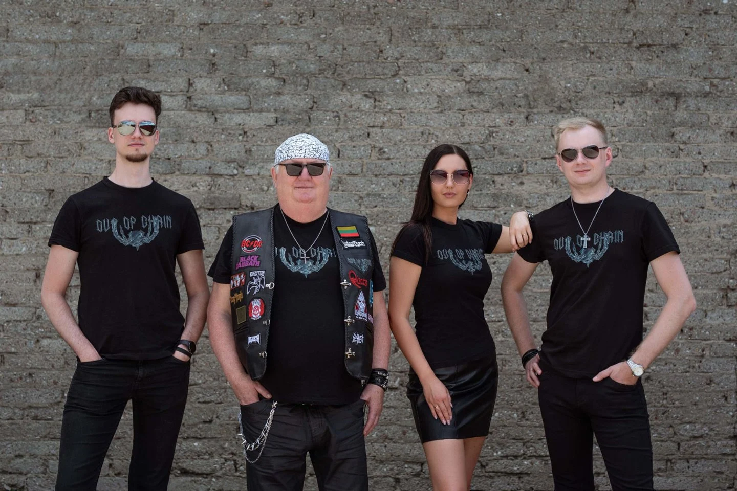 Roko grupė OUT OF CHAIN