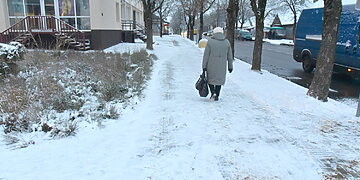 Teismas panaikino Valstybinės kalbos inspekcijos nurodymą, įpareigojantį dvikalbius viešuosius užrašus pateikti tik valstybine kalba