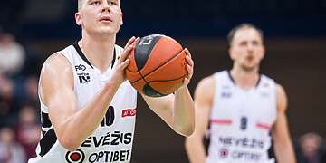 V. Kozys – apie R. Kurtinaičio muštrą, panašiu keliu žengiantį komandos draugą ir sėkmę jaunimo rinktinėse