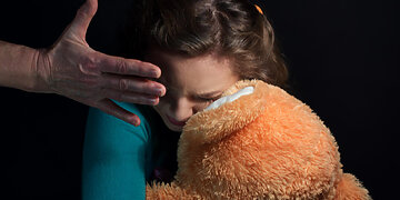 Kiek lietuvių pateisina smurtą prieš vaikus ir ar jį atpažįsta?