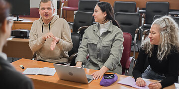 Noriu mokytis lietuvių kalbos. Kur galiu tai daryti nemokamai?