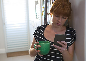 „Pigus“ dopaminas mūsų kasdienybėje: kaip socialiniai tinklai „apdovanoja“ smegenis?