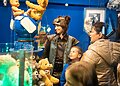 Vilniuje atsidarė nuotaikinga meno erdvė – Meškinų muziejus „PLUSHY B 55“