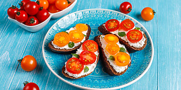 Jau pasirodė pirmieji lietuviški pomidorai: 3 nauji receptai, kuriuos kartosite visą sezoną