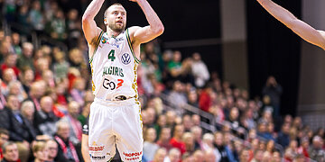 Keturis žaidėjus ilsinęs „Žalgiris“ per plauką išvengė kėdainiečių niukso
