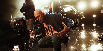 „G&G Sindikatas“ pristato dainą „Didžiojo piršto teorija“ su efektingu vaizdo klipu