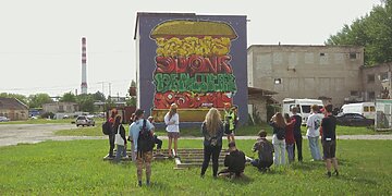 Jaunimo įtrauktis per meną: graffiti dirbtuvės keliauja po Klaipėdos regioną