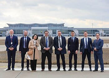 „airBaltic“ ruošiasi atnaujinti skrydžius į Ukrainą, kai tik bus atverta oro erdvė