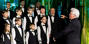 Prof. Vytautui Miškiniui oficialiai suteiktas Vilniaus garbės piliečio vardas