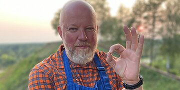 Vytaras Radzevičius: pavasarį negaiškite laiko virtuvėje, receptas su dešrelėmis išgelbės skubančius