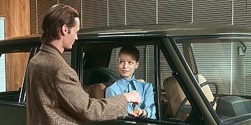 „Range Rover“ instaliacija Milano dizaino savaitėje sukūrė keliones laike