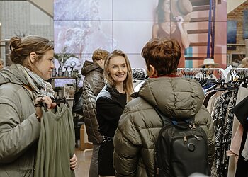 Klaipėdoje šį savaitgalį renkasi lietuviškos mados mylėtojai: už 70 eurų apsirengsite nuo galvos iki kojų