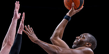 „Žalgirio“ pergalių kelias tęsiasi – krito ir „vilkai“