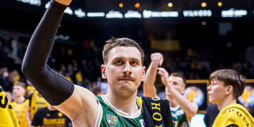 Atkrintamųjų starte „Žalgiris“ iššvaistė pranašumą, bet pranoko „Neptūną“