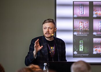 Ragina ne tik kritiškai vertinti tai, ką matome internete