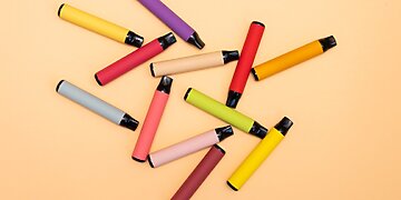 Specialistė apie 15-mečio mirtį nuo elektroninių cigarečių: tėvai patys nuperka dovanų, manydami, jog taip apsaugos vaiką nuo cigarečių rūkymo