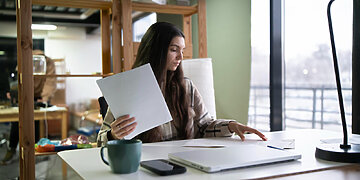 Jaučiate nemalonius simptomus? Gali būti, kad dėl to kaltas sėdimas darbas