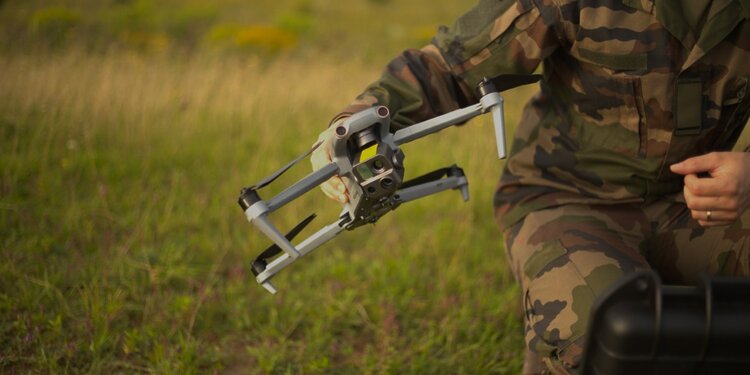 Šauliai kyla į dangų: Lietuvoje formuoja bepiločių orlaivių vienetus