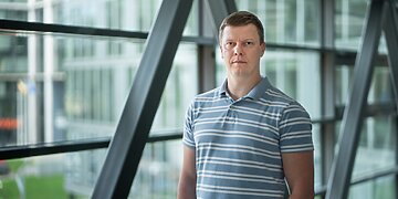 Programuotojų era baigėsi, dabar reikalingi DI specialistai, atlyginimai siekia iki 10 tūkst. Eur