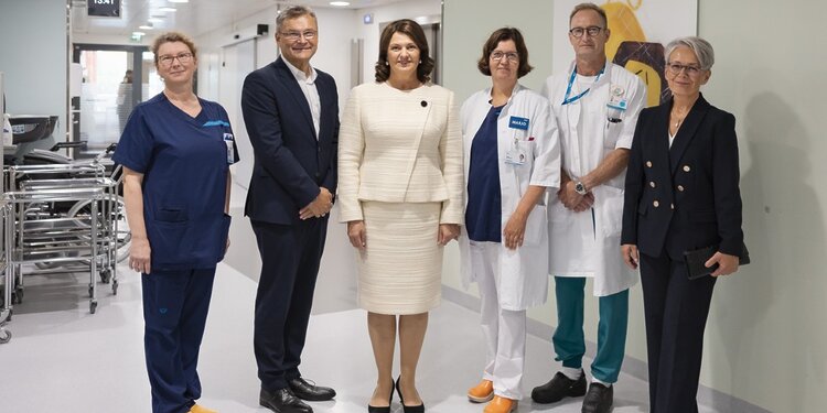 Pirmoji ponia lankėsi Helsinkio Naujojoje vaikų ligoninėje