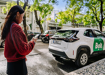 Jau ir Lietuvoje – nauja „Bolt“ pavėžėjimo kategorija – „Moterys veža moteris“