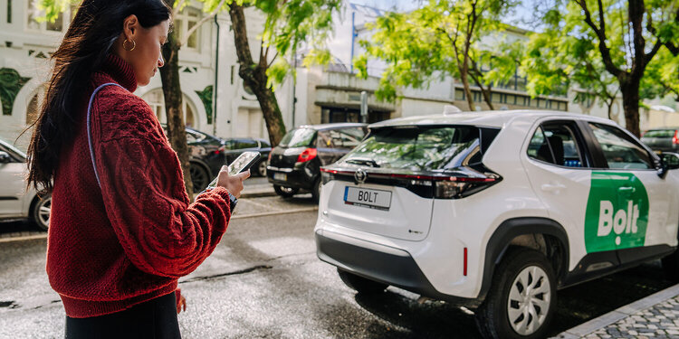 Jau ir Lietuvoje – nauja „Bolt“ pavėžėjimo kategorija – „Moterys veža moteris“