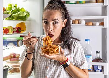 Sveikatos specialistai: daugelio lietuvių mitybos įpročiai verčia sunerimti – kur klystama dažniausiai