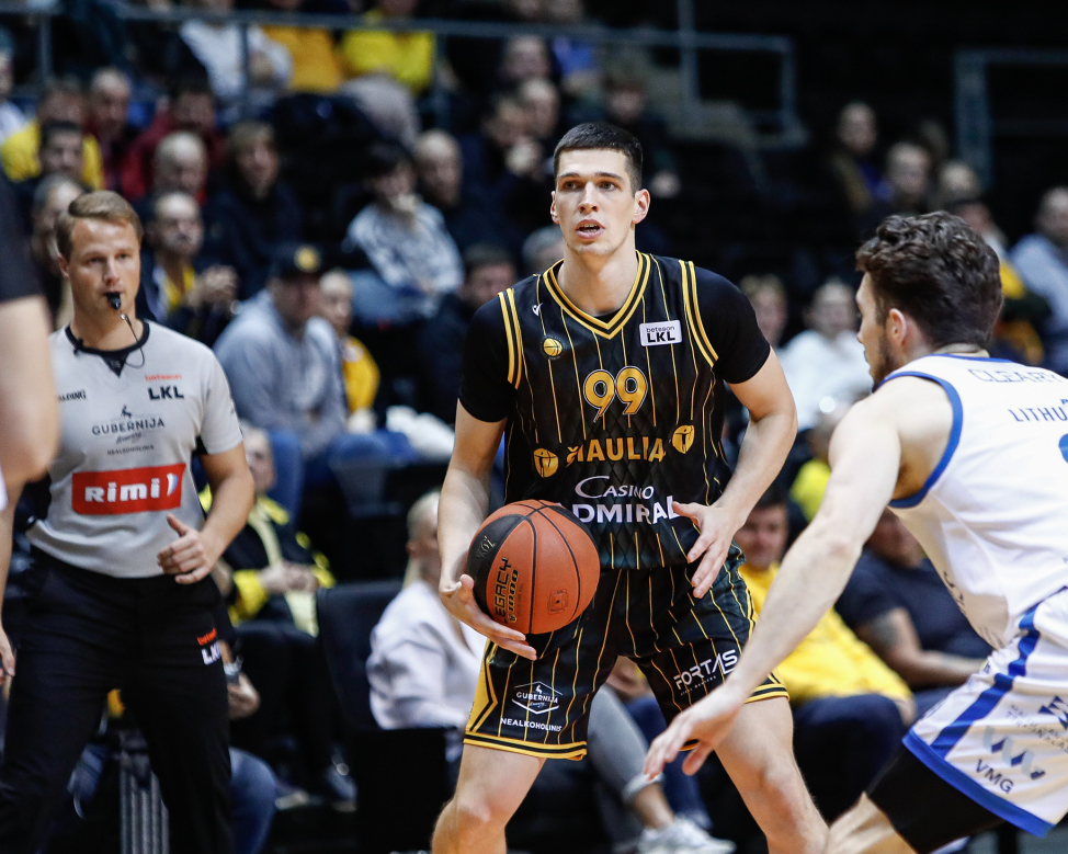 Iš dviženklio deficito išlipę šiauliečiai įspūdingu ketvirtuoju kėliniu parbloškė „Neptūną“