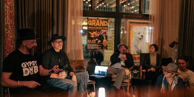 „Baltic Balkan“ surengė vakarėlį: pristatytas vinilas ir artėjanti „valstybinė šventė“